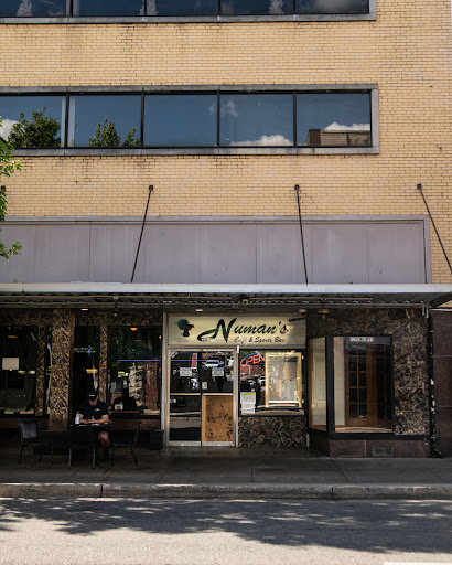 Numan's Cafe And Sports Bar